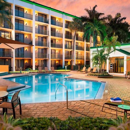 Courtyard By Marriott Fort Lauderdale East / Lauderdale-By-The-Sea Eksteriør billede
